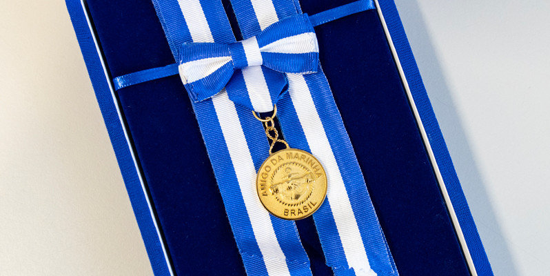 Medalha "Amigo da Marinha" (798x400) - 2